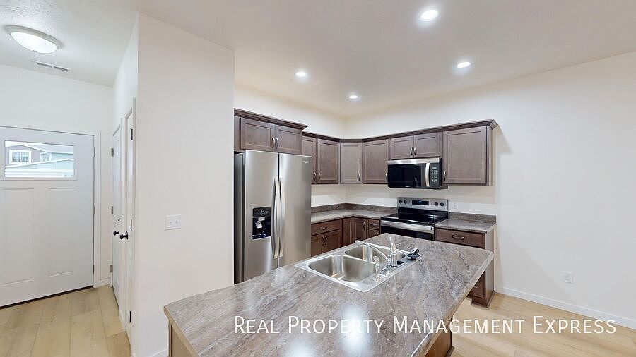 1st image of 9602 W Tunis Dr