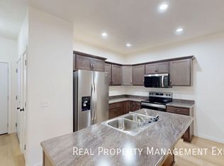 9602 W Tunis Dr, Sioux Falls, SD 57106
