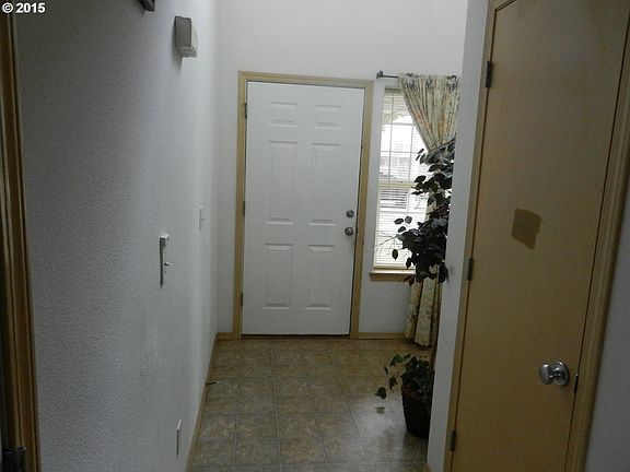 4th image of 3224 Lavina St