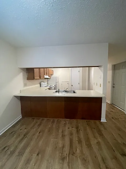 803 Parkway Vista Dr — Photo 3