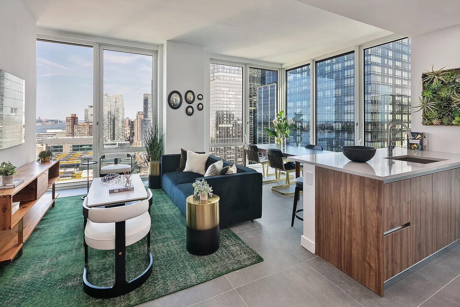 606 West 30th Street — Photo 1