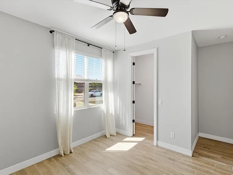 2225 N 140th Dr — Photo 31