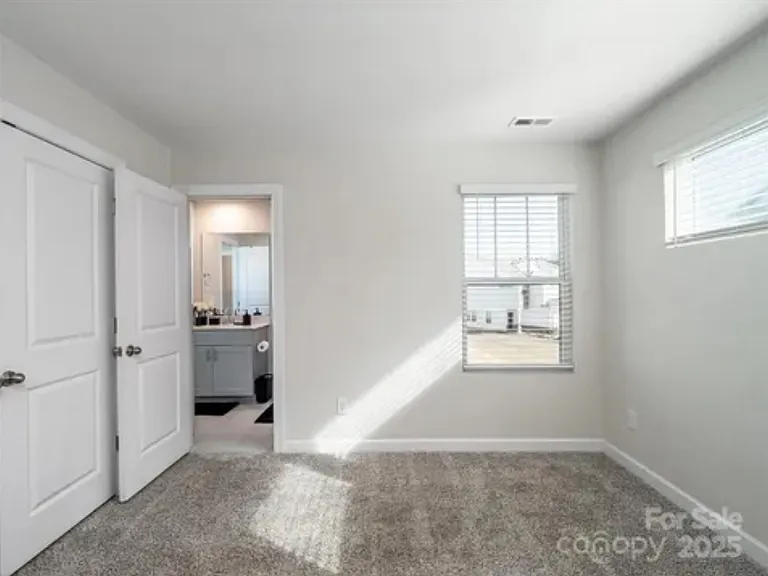 571 Palmarosa St #130 — Photo 6
