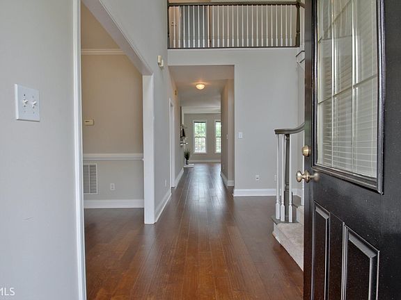 3rd image of 44 Oak Shores Dr