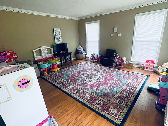 2nd image of 3026 Lake Terrace Dr