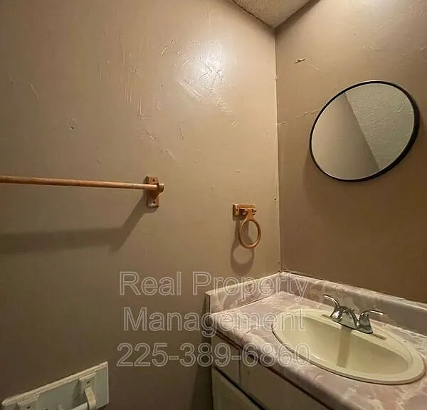 750 Hospital Rd #Q-3 — Photo 16