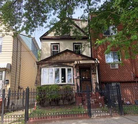 3rd image of 5318 Junction Blvd