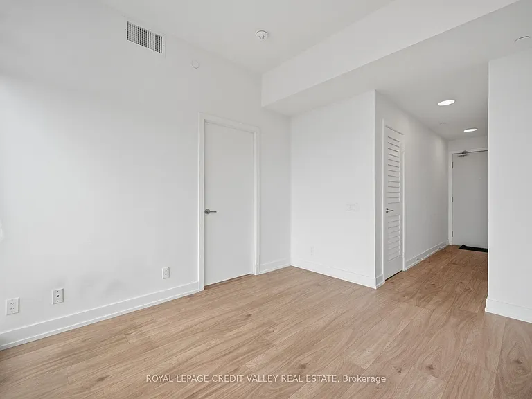 225 Veterans Dr #1201 — Photo 32