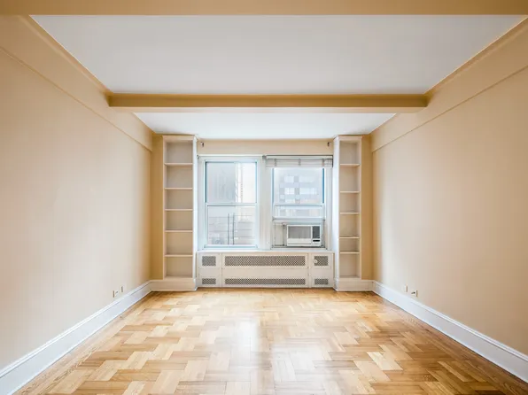 433 West 34th Street image 1 of 9