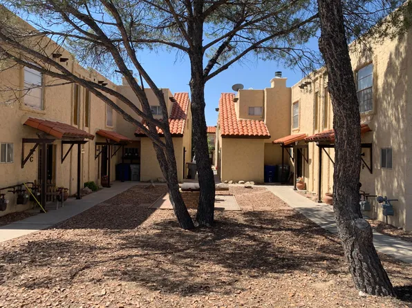 11108 La Quinta Pl APT D, El Paso, TX 79936