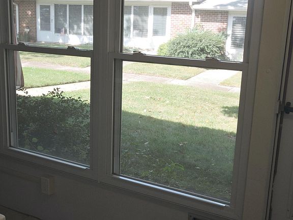 5th image of 948A Aberdeen Drive #100A