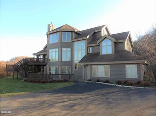 118 Cogan Dr, Galena, IL 61036