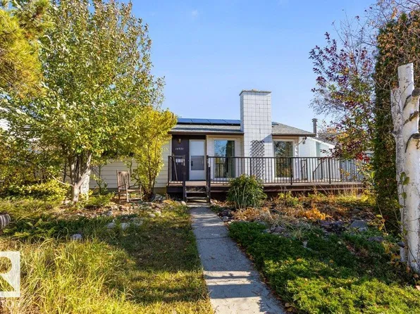 14931 81st St NW, Edmonton, AB T5C 1P4