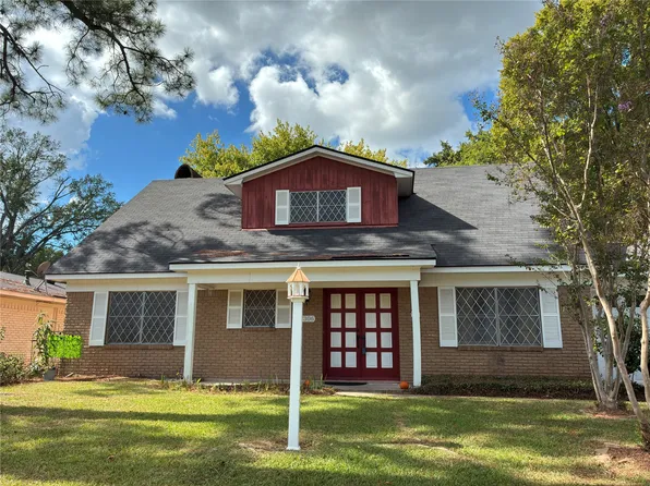 7306 Camelback Dr, Shreveport, LA 71105