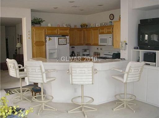 2nd image of 290 Fancrest St
