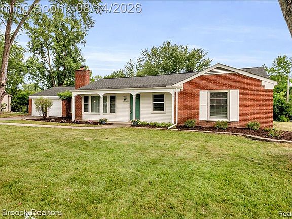 2nd image of 6695 W Dartmoor Rd