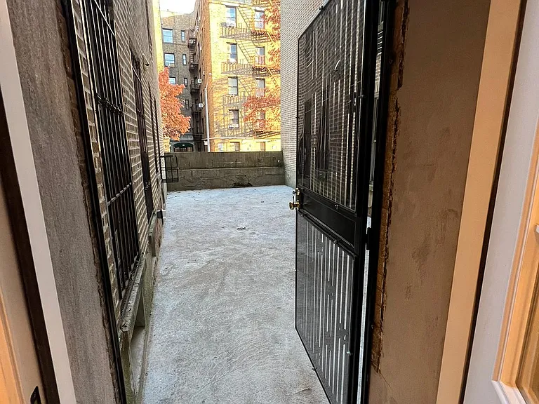 247 Wadsworth Ave #1F — Photo 8