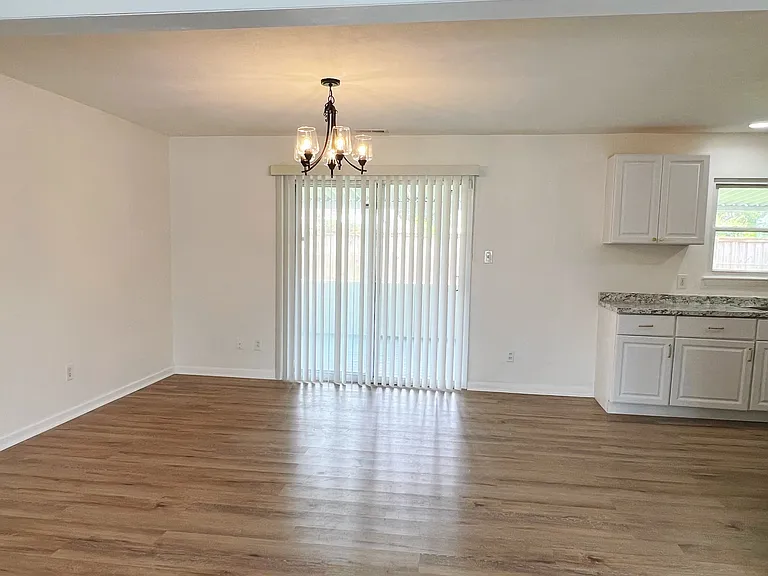 4632 Jeanne St — Photo 4