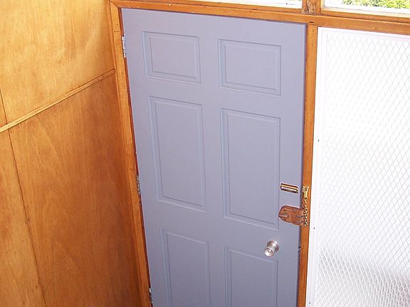 Slate entry welcomes you with new carpet downstairs