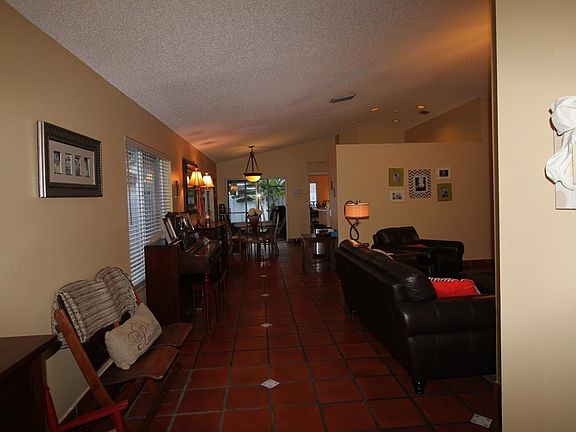 2nd image of 1465 Mira Vista Cir