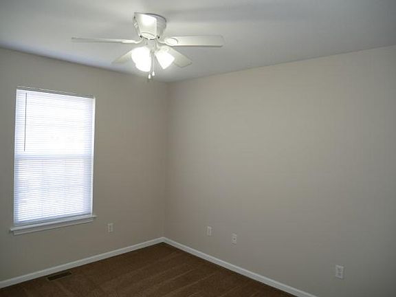 5th image of 2211 Bay Brook Dr