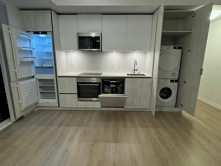 28 Widmer St #4028 — Photo 7