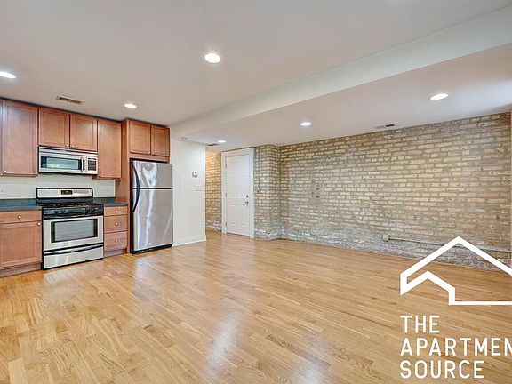 3rd image of 2826 N Albany Ave
