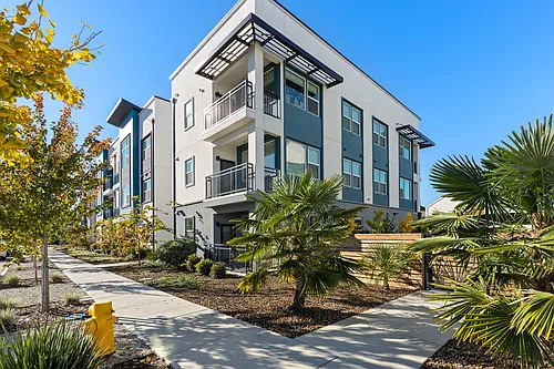 Block Fifty-3 Apartments Photo 1