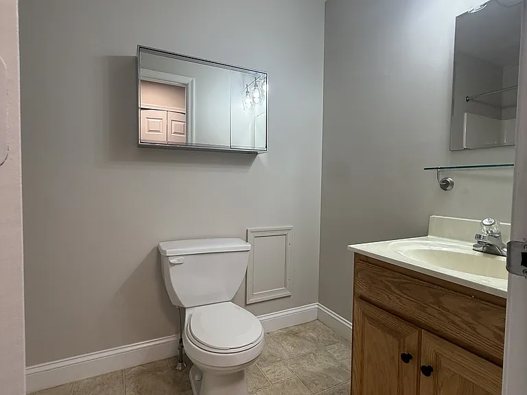 full bath - 2nd floor
