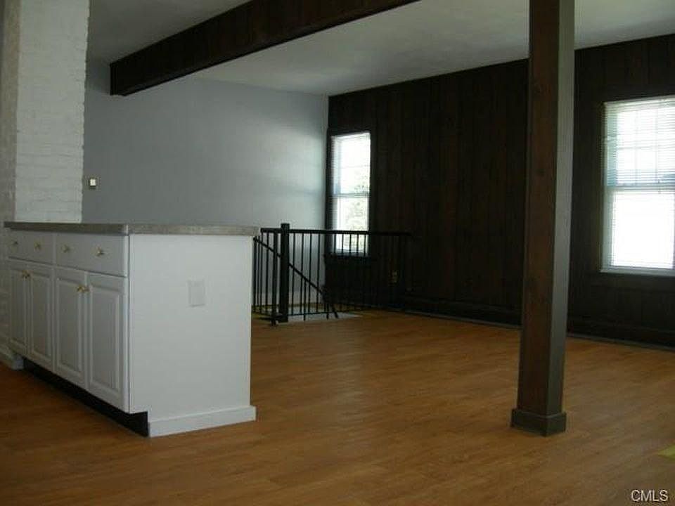 2nd image of 15 Duncanson St