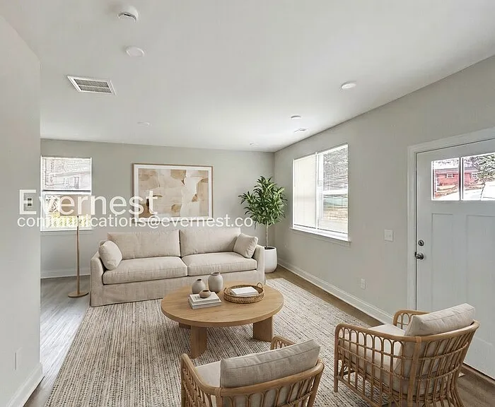 1823 Bristol Rd — Photo 3