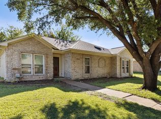 6844 Buenos Aires Dr, North Richland Hills, TX 76180