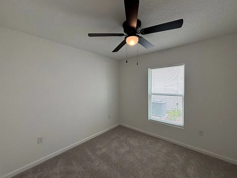 1318 Belle Isle Ln — Photo 8