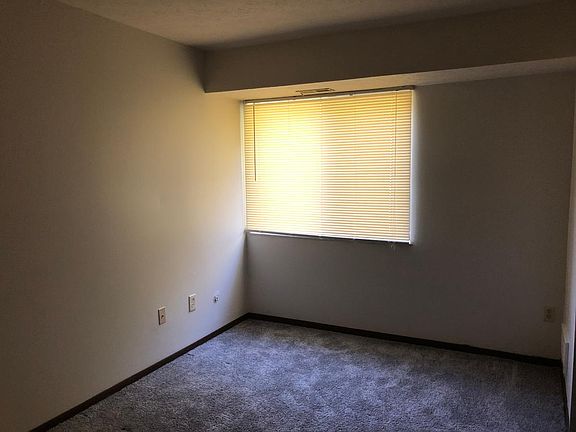 3rd image of 1777 Hampton Knoll Dr