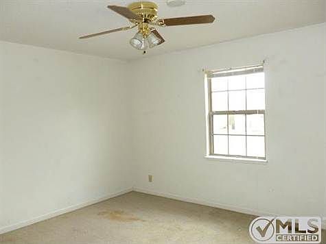 3rd image of 441 Martha Ln APT A