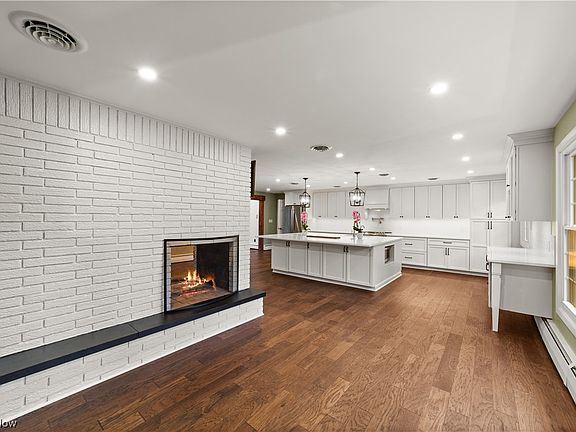 2nd image of 7290 Steelwood Ln