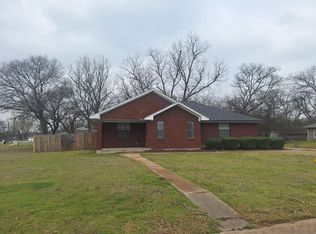 918 Prairie Ave, Cleburne, TX 76033