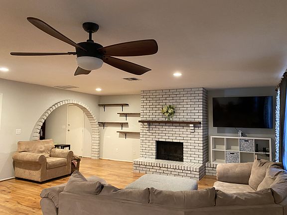 2nd image of 1963 W Greenbriar Dr Unit A