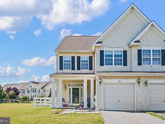 3rd image of 450 Brockton Dr