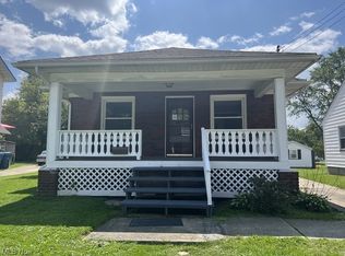 405 Moore St, Hubbard, OH 44425