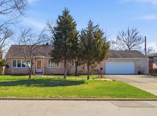 10033 Montrose Ave, Schiller Park, IL 60176