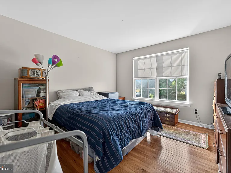 33 Lindley Dr — Photo 16