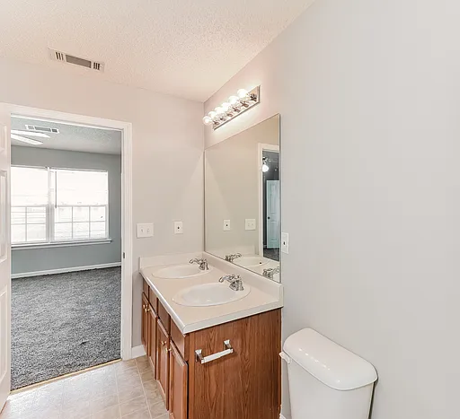 7245 Alicias Way — Photo 12