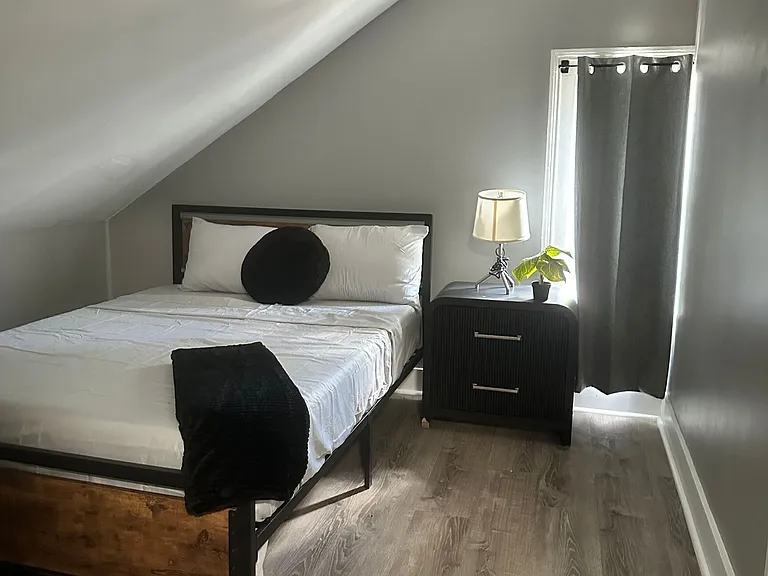 189 Putnam St — Photo 13