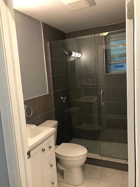 3 bed, $4,700 — Photo 2