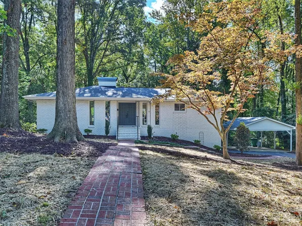 9206 Sandburg Ave, Charlotte, NC 28213