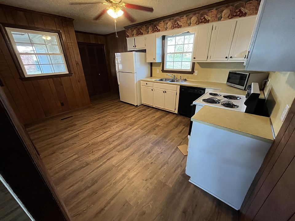 1st image of 3935 Yokley St