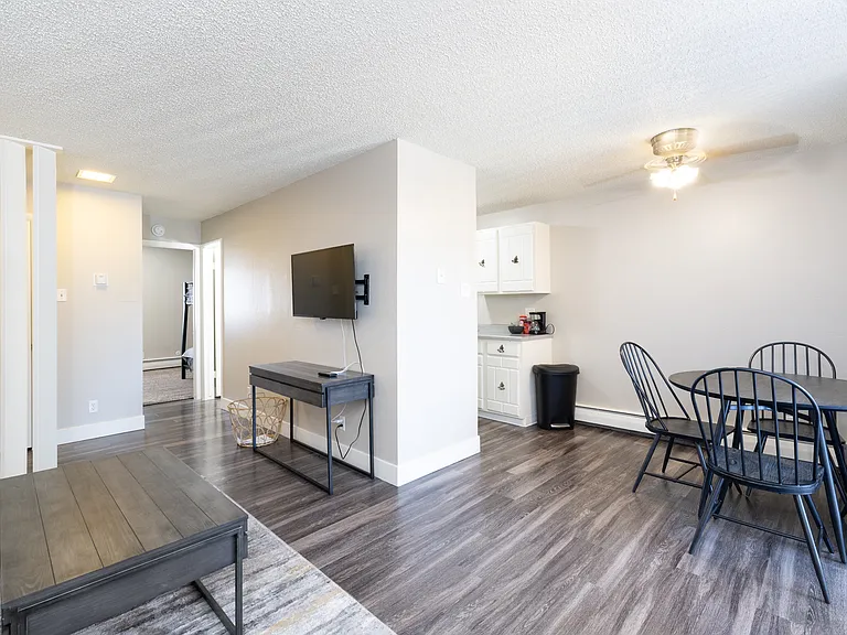 Aspen Ridge Apartments — Photo 13