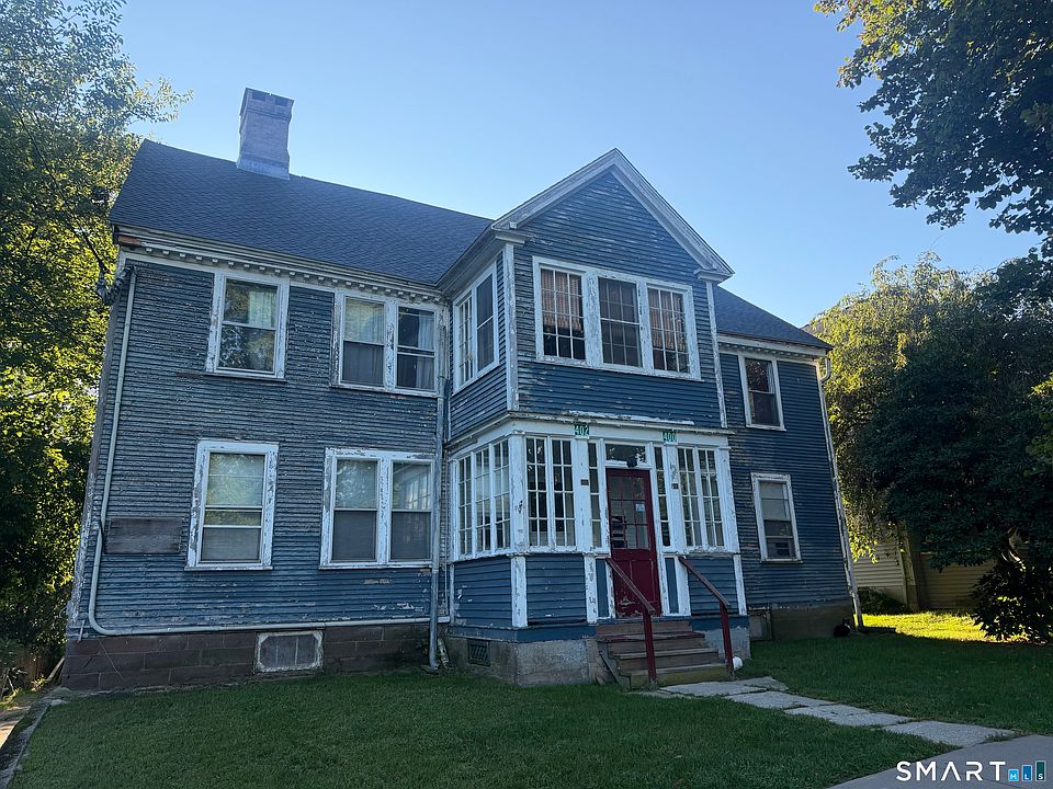 1st image of 400 Main St #2
