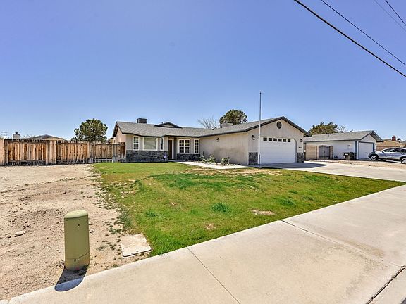 2nd image of 1115 W Las Flores Ave